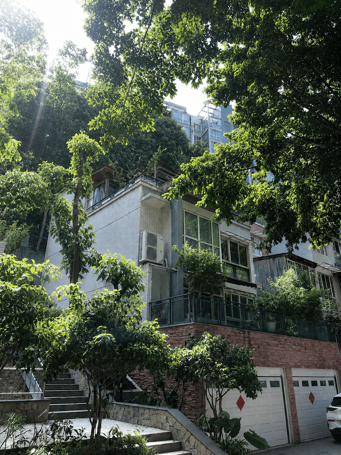 巴彦淖尔岛居岁月从容升级：小小岛老别墅加装蒂升悦行款电梯